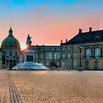 Spacious Apartment Centrally Located In Cph\'S Old Town