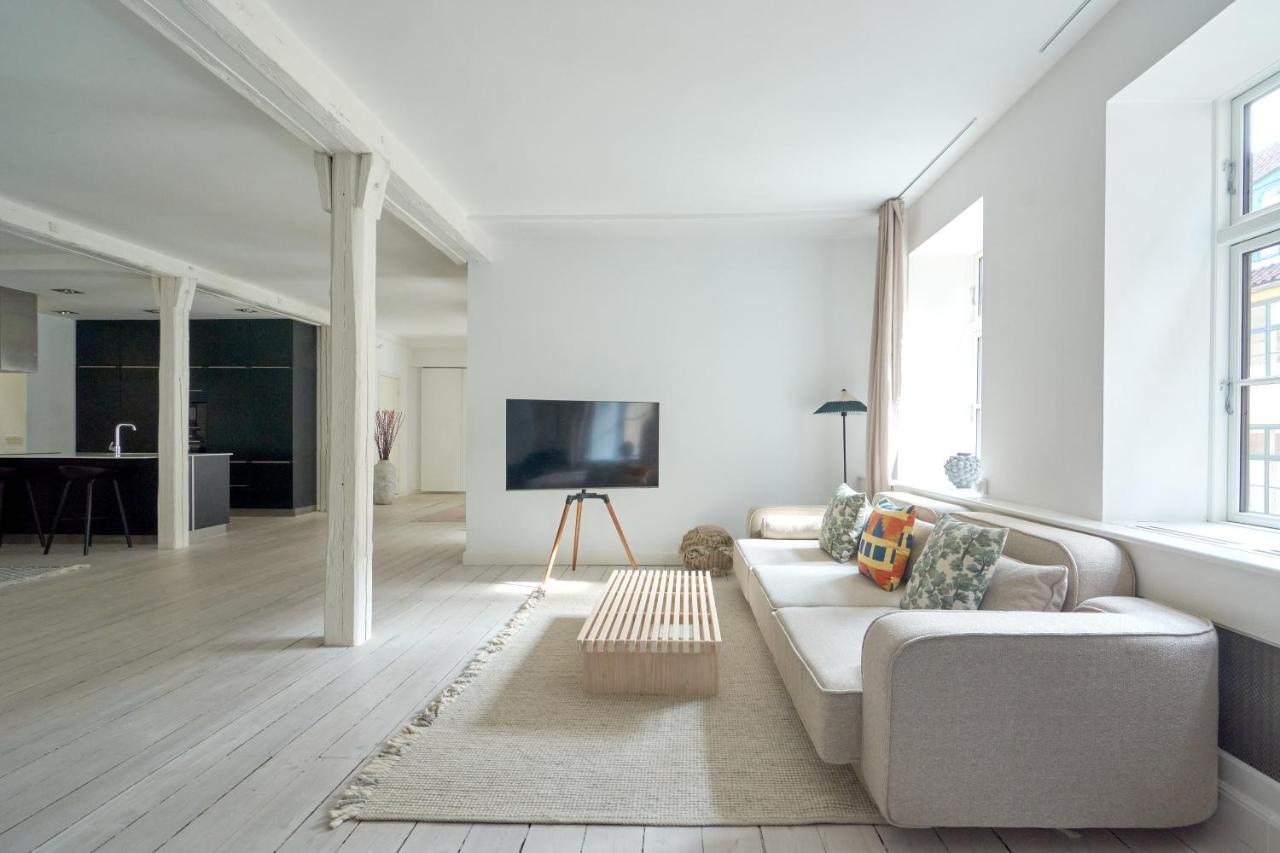 Spacious Centrally Located In Cph's Old Town Lejlighed *