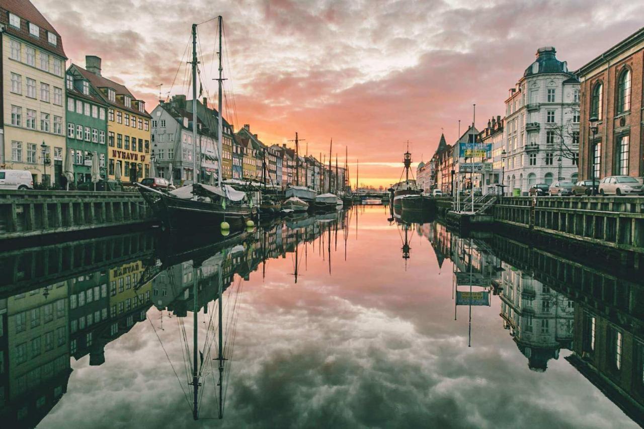 Spacious Centrally Located In Cph's Old Town Lejlighed