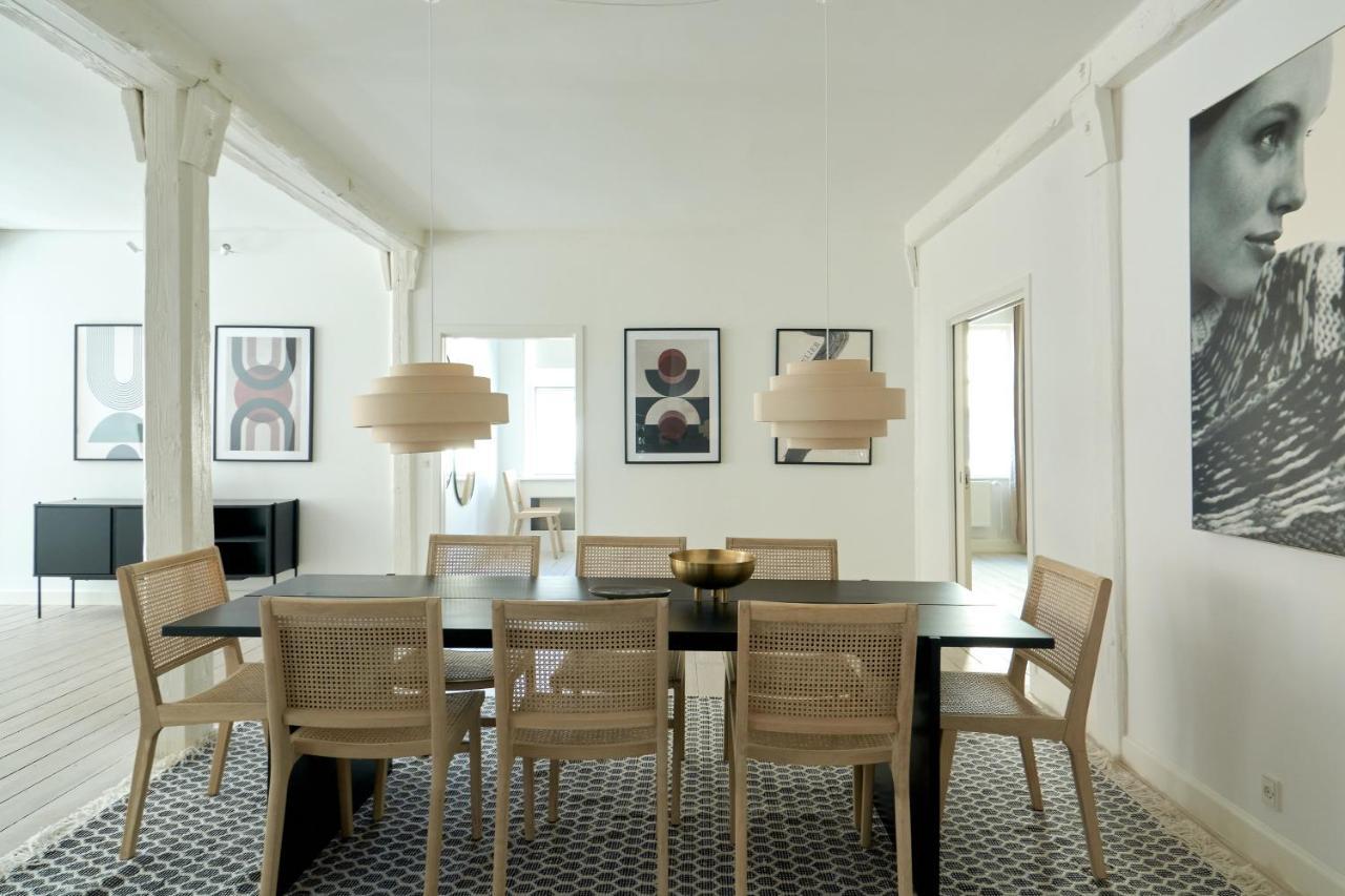 Spacious Centrally Located In Cph's Old Town