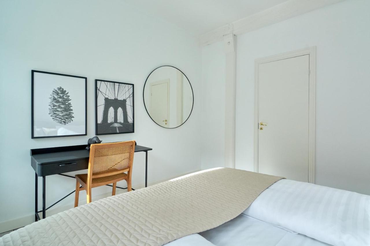 Lejlighed Spacious Centrally Located In Cph's Old Town *